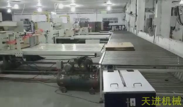 纸箱自动钉箱捆扎流水...
