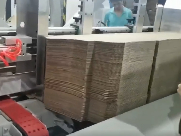 全自动糊箱机视频